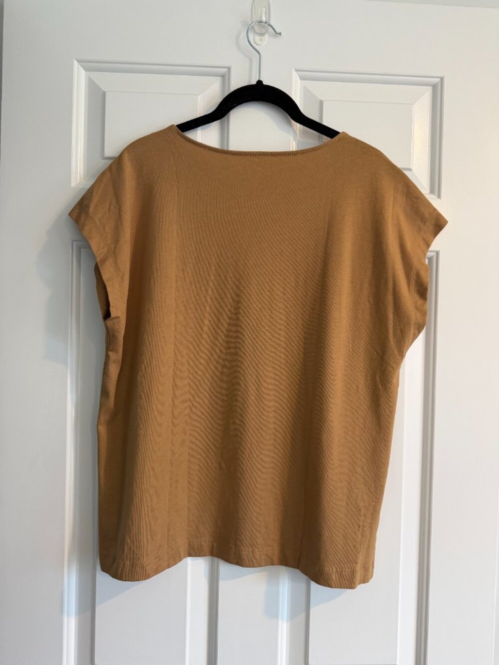 LOFT Relaxed Tee Size Medium NWT - Picture 4 of 4